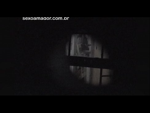 ❤️ Szőke lányt titokban videóra vette a környékbeli kukkoló, aki üreges téglák mögé rejtőzött Baszás at hu.befuck-net.ru ❤